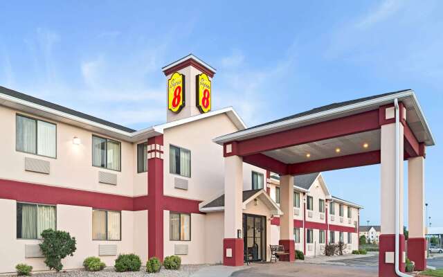 Super 8 by Wyndham Omaha Eppley Airport/Carter Lake