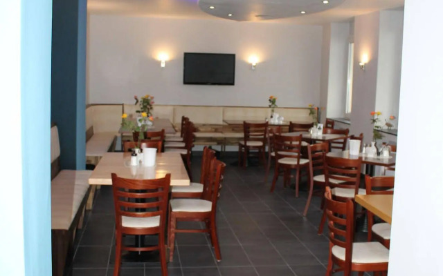 City Lounge Hotel