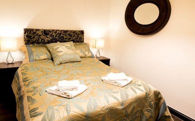 Luxury Executive Serviced Apartment