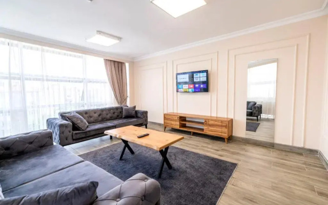Royal Luxury Suites Hotel