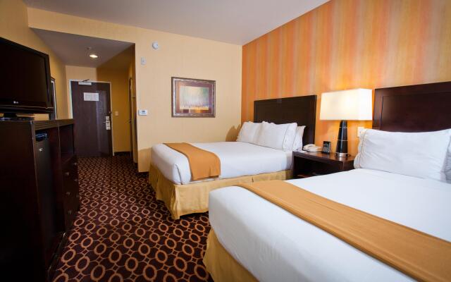 Holiday Inn Express Hotel & Suites Sacramento NE Cal Expo