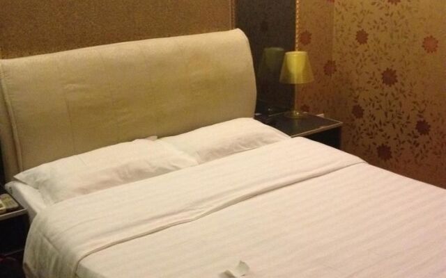 Longzu Club Beijing Sanyuan Bridge