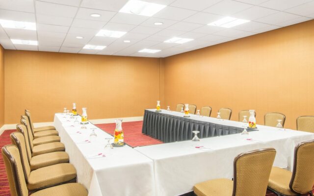 Four Points by Sheraton Boston Newton