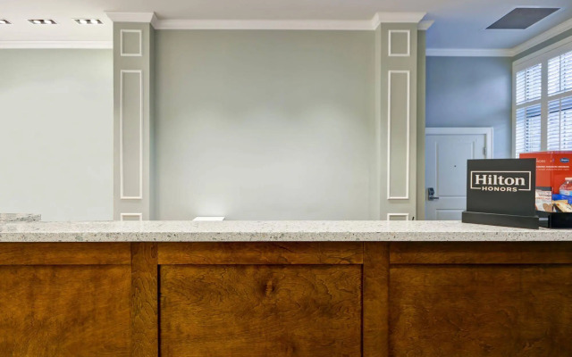 Hampton Inn & Suites Charleston Airport