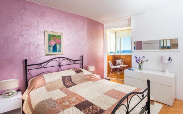 Sea View Apartments - Leo