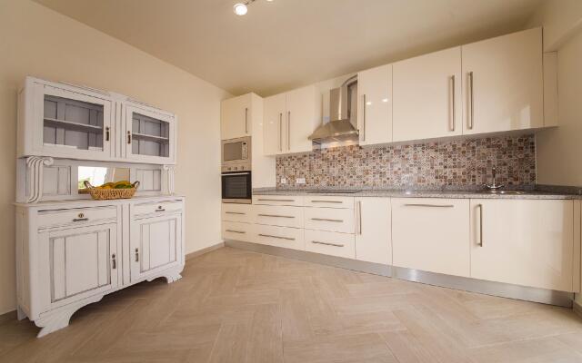 C10 - Lagos Center Apartment