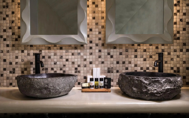 Marvarit Suites
