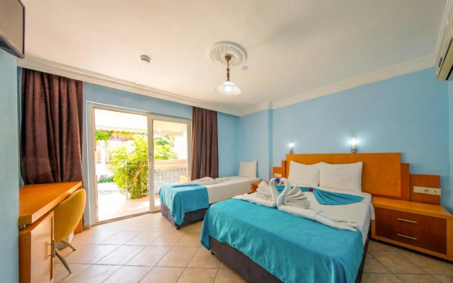 Side Temple Hotel