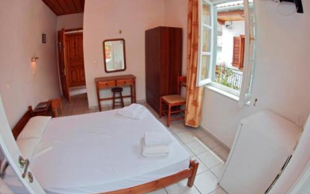 Glaros Guesthouse