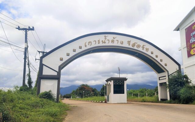 Khao Nam Khang Resort