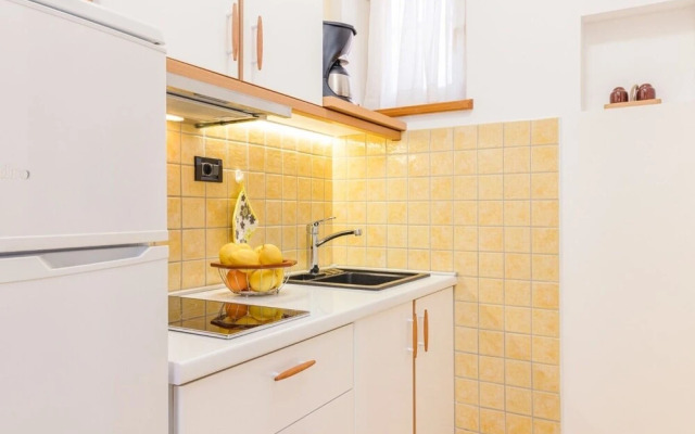 Escape - 20 m From sea - Yellow