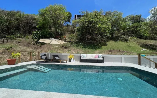 Villa Adina - Sleeps 7 - Pool - Parking - Garden