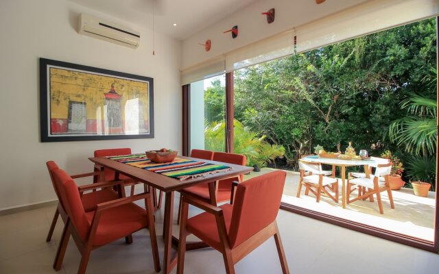 Luxury House Steps Away from Akumal Beach by Olahola