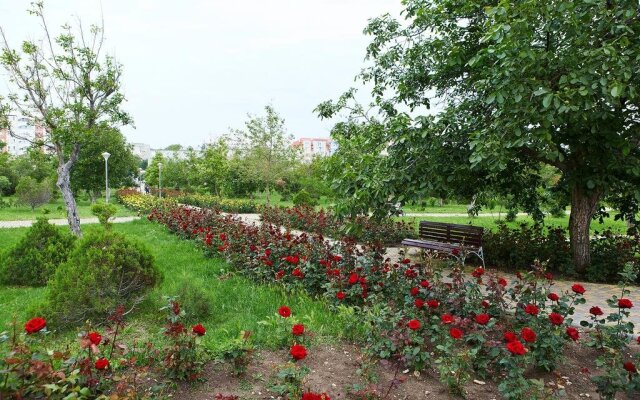 Guest House on Ulitsa Tolstogo