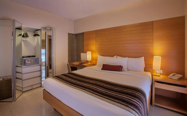 Oakwood Residence Naylor Road Pune