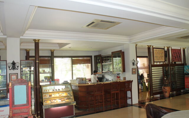 Laras Asri Resort and SPA