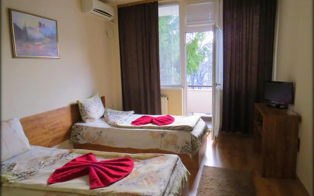 Hotel Touristic Home Kailaka