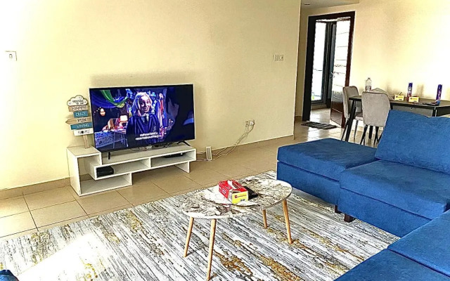 Stunning 1BD with full sea view