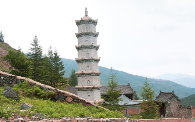 Floral Lux Hotel · Yunju Hotel  in Mingzhai, Wutai Mountain