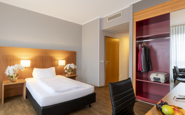 Plaza Premium Koln