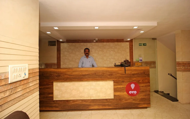 OYO 4883 Duke Hotel