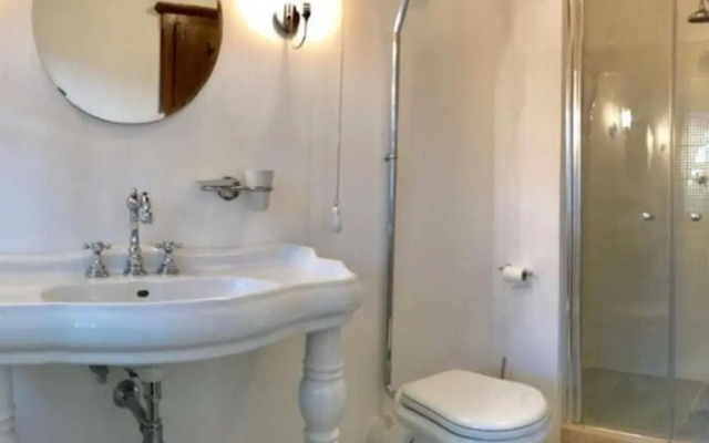 Villa Near Cortona With Pool & Countryside Views