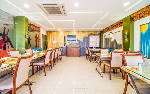 FabHotel Eleven Heights