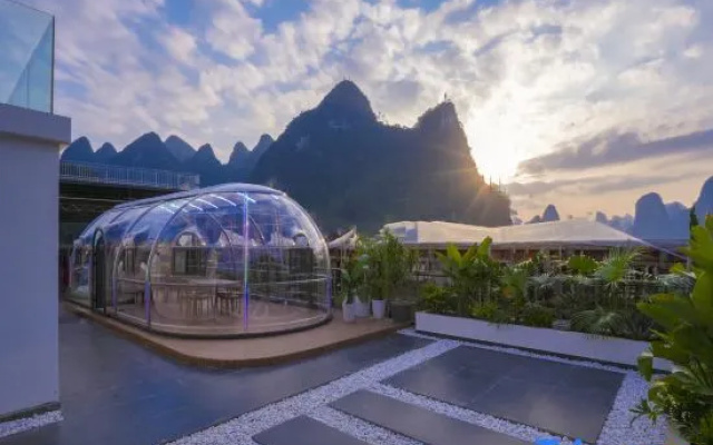 Monai Hotel (Xingping Ancient Town 20 Yuan RMB Scenic Area) — 2-star hotel in Guilin