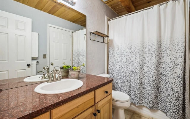 American Way Chalet 5 Bedroom Home