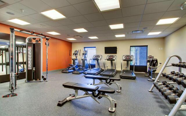 Hampton Inn & Suites Milwaukee West