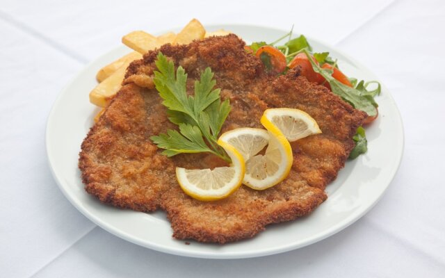 Boats & Yachts at Rechlin Harbor by Kuhnle-Tours