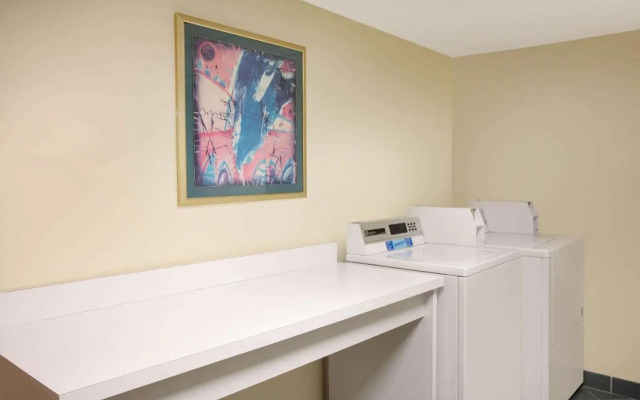 La Quinta Inn & Suites # 988