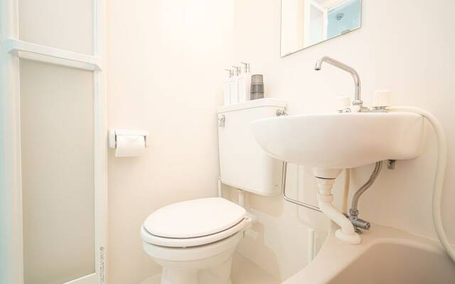 ZAITO Tokyo Luna Lane Economy Inn