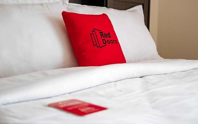 RedDoorz @ Paus Raya