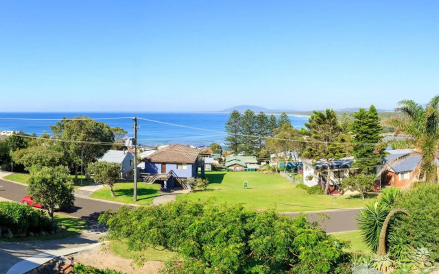 OSPREY Gerroa 4pm check out Sundays