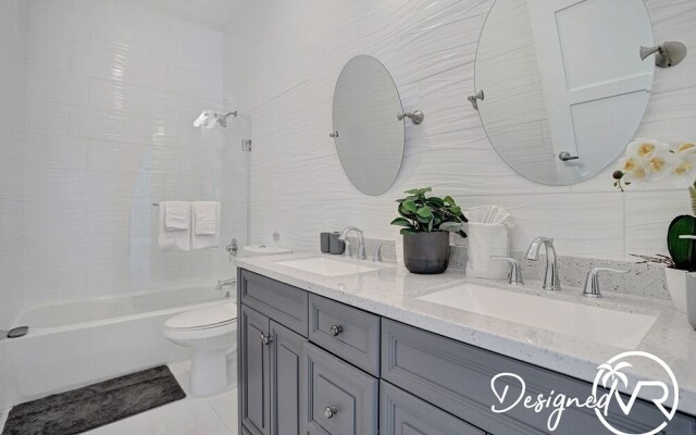 Luxurious 8BR Family Estate with Pool