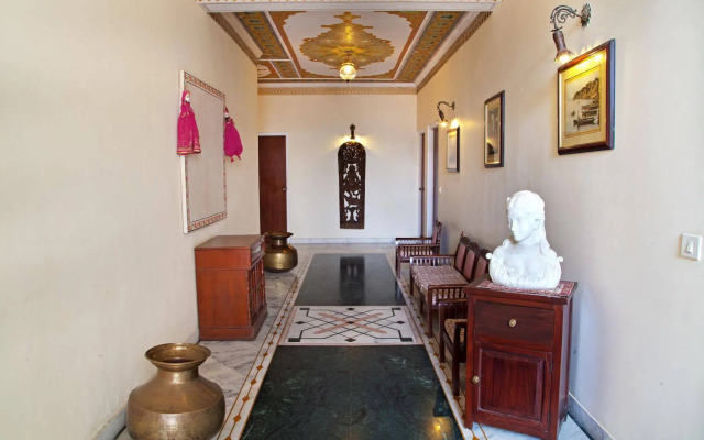 Anuraag Villa