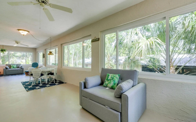 Canal-front Retreat in Crystal River!