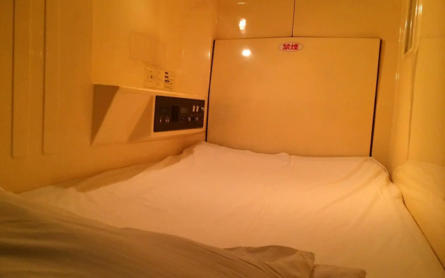 Capsule Hotel Asakusa Riverside