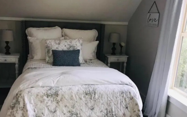 Whitefish Hostel
