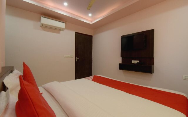OYO 79935 Collection O Hotel Danaria