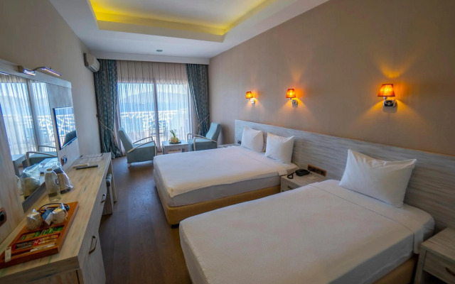 Azka Hotel