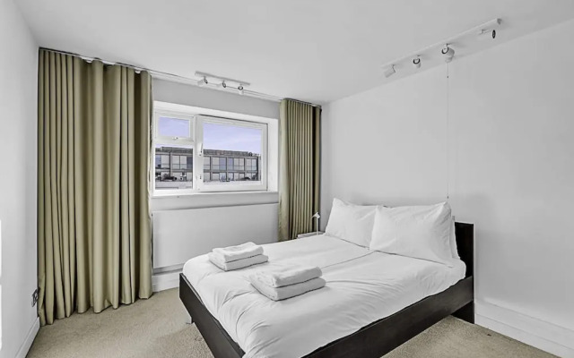 City Relay Radiant Chelsea Flat With City View