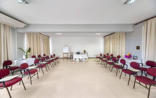 Hotel Porto Nápolis