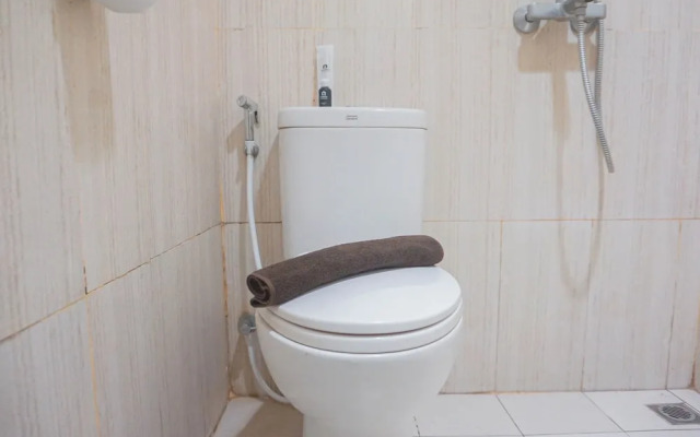 Cozy Living 1BR at Sentul Tower Apartment