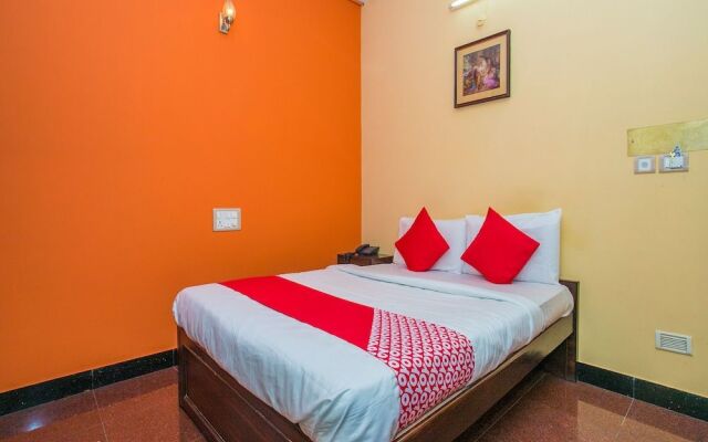 OYO 16896 Priyanka Residency