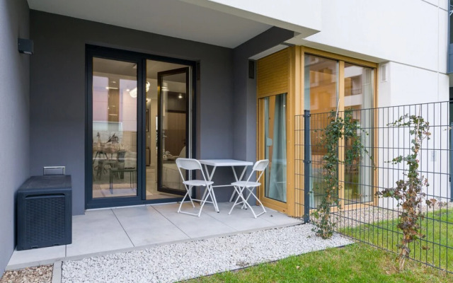Poznań Apartment Sobczaka by Renters