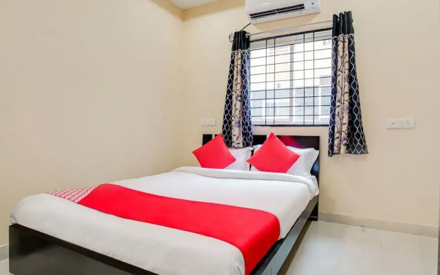 Moon Light Hospitality by OYO Rooms