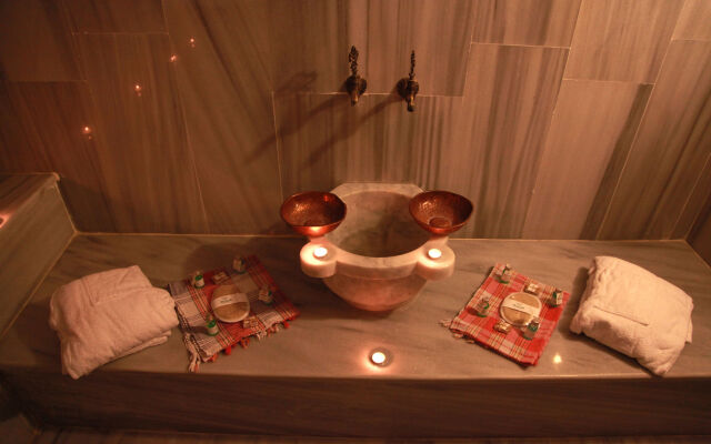 Kadi Konagi Thermal Hotel