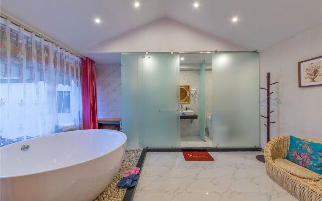 Ling He Boutique Inn